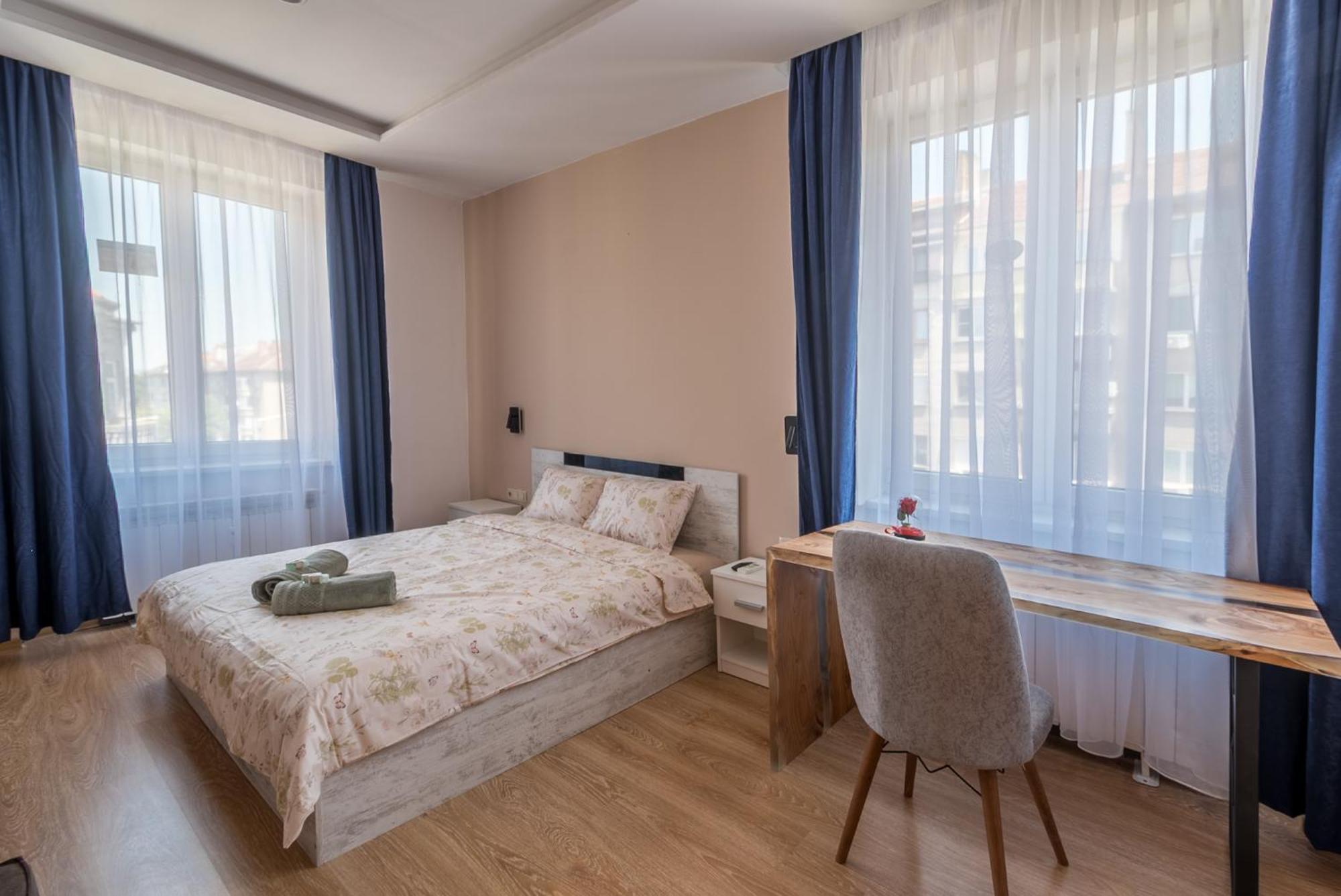 3bdr, Center Retreat, Heart, Free Parking Appartement Sofia