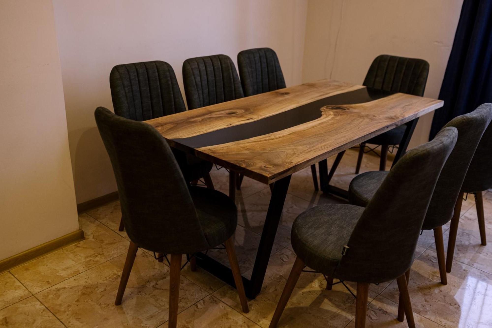 3bdr, Center Retreat, Heart, Free Parking *